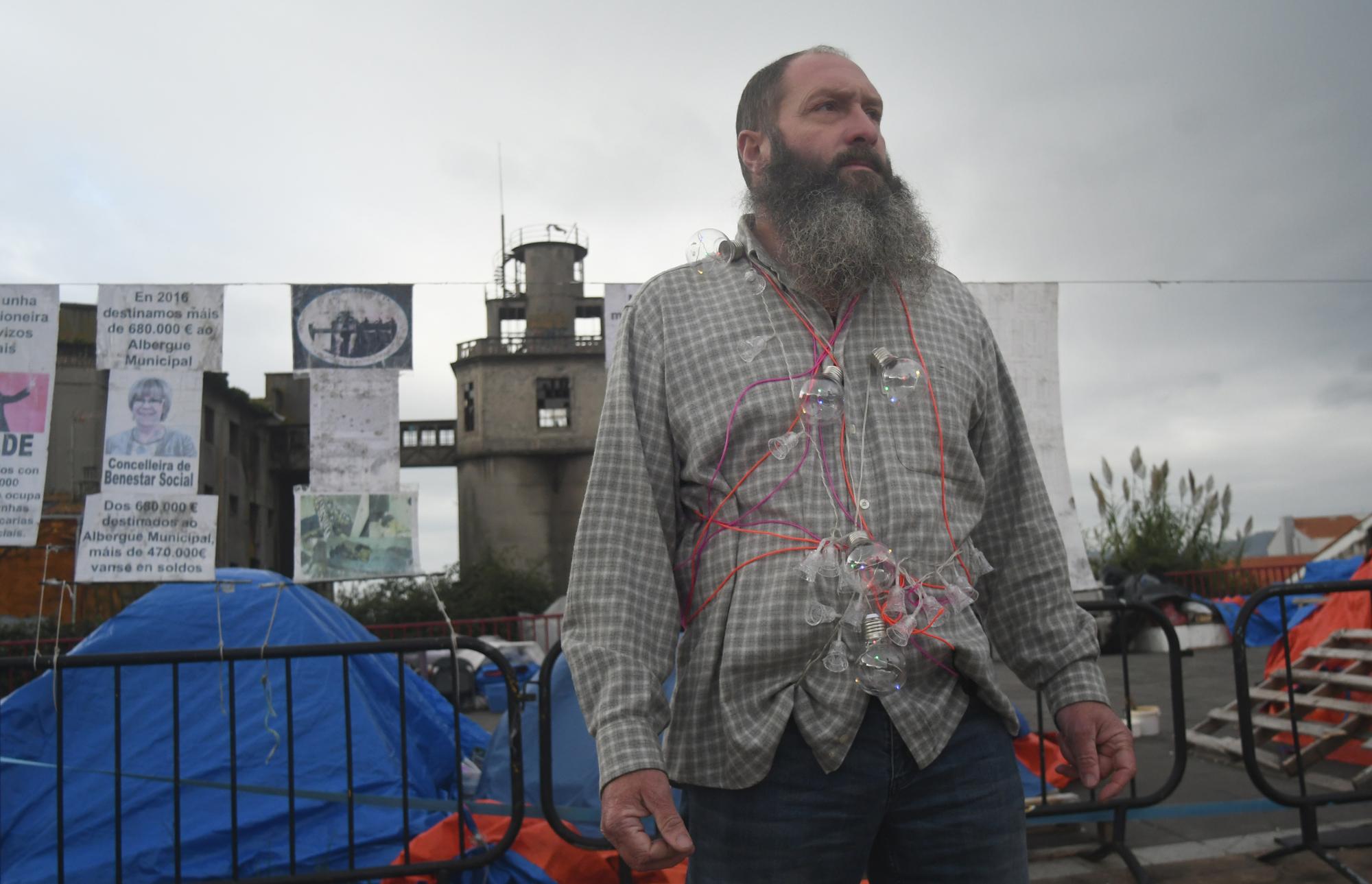 Juan Miguel Carollo, membro e organizador da acampada protesta no Concello de Vigo